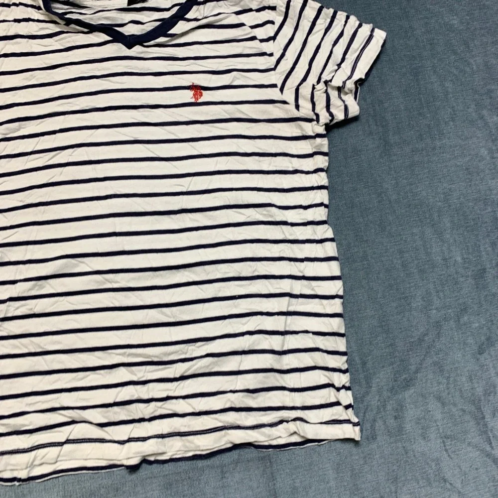 U.S. Polo Assn. T Shirt Mens Medium White Navy Striped V-Neck Short Sleeve Logo